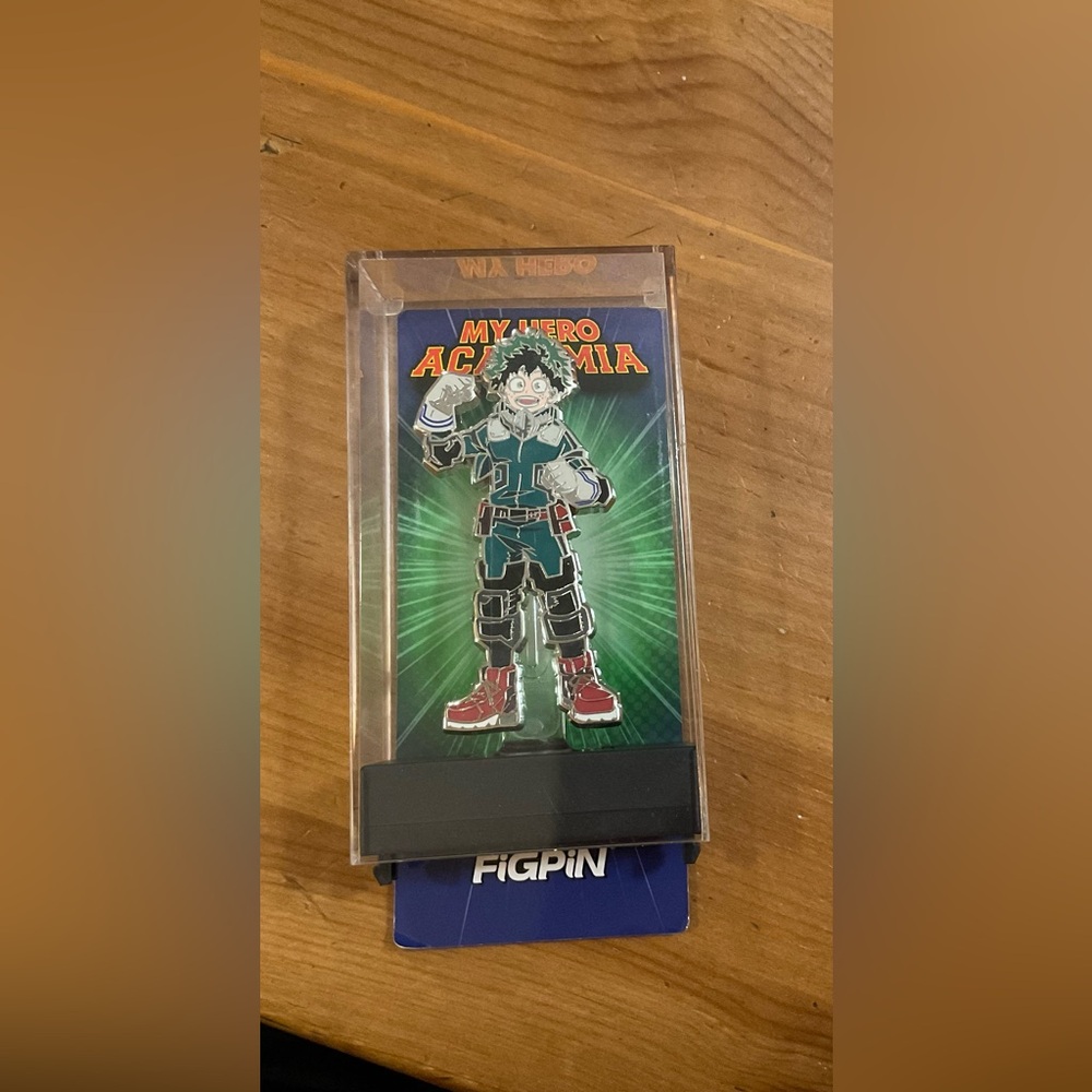 FigPin: My Hero Academia Izuku Midoriya #260 in clear plastic case pin and card.